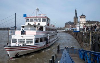 Es geht wieder los! Weisse Flotte startet in die Saison 2018 Die MS Stadt Düsseldorf legt ab - die Saison ist eröffnet!