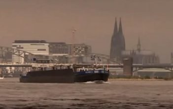 Das Weihnachtshochwasser 1993 – Land unter zwischen Köln und Duisburg Das Weihnachtshochwasser 1993 - hier in Köln