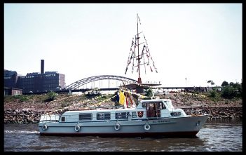 Schiffsporträts (18): Das Kirchenboot St.Nikolaus – untrennbar verbunden mit Pastor Werner Paquet Das legendäre Kirchenboot St. Nikolaus (Foto: privat)