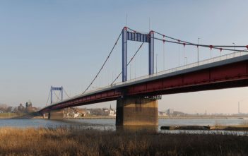 Rheinbrücken (3): Die Friedrich-Ebert-Brücke zwischen Homberg und Ruhrort Die Friedrich-Ebert -Brücke (Foto:Wikimedia)