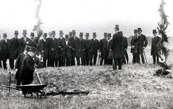 W.T.Mulvany – der Mann, der Düsseldorf zum Schreibtisch des Ruhrgebiets machte Erster Spatenstich zum Rhein-Herne-Kanal (Foto: Bildarchiv Stadt Herne)