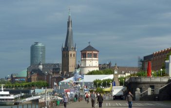 25 Jahre Rheinufertunnel: Das untere Rheinwerft – die andere Seite der Promenade Das untere Rheinwerft - die andere Seite der Rheinuferpromenade