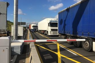 Schrankenanlage an der Leverkusener Autobahnbrücke (Quelle: www.strassen.nrw.de)